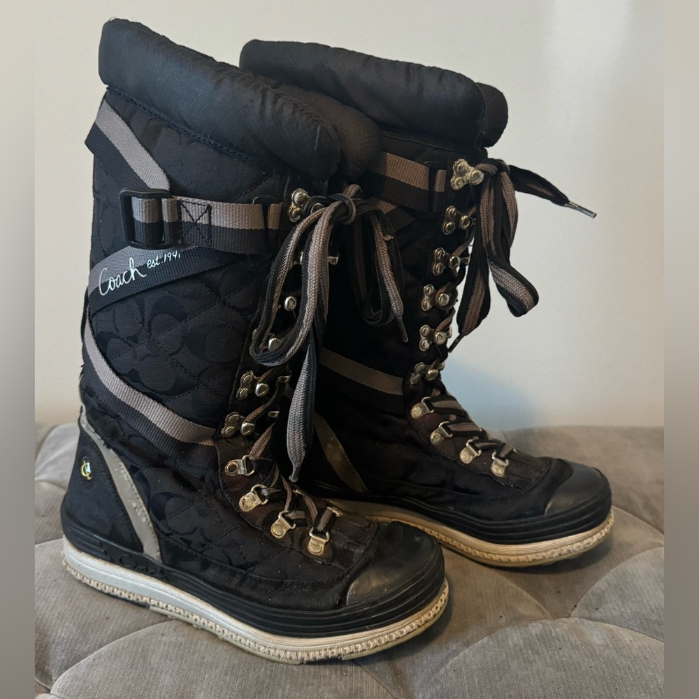Preowned Coach Snow boots size 7